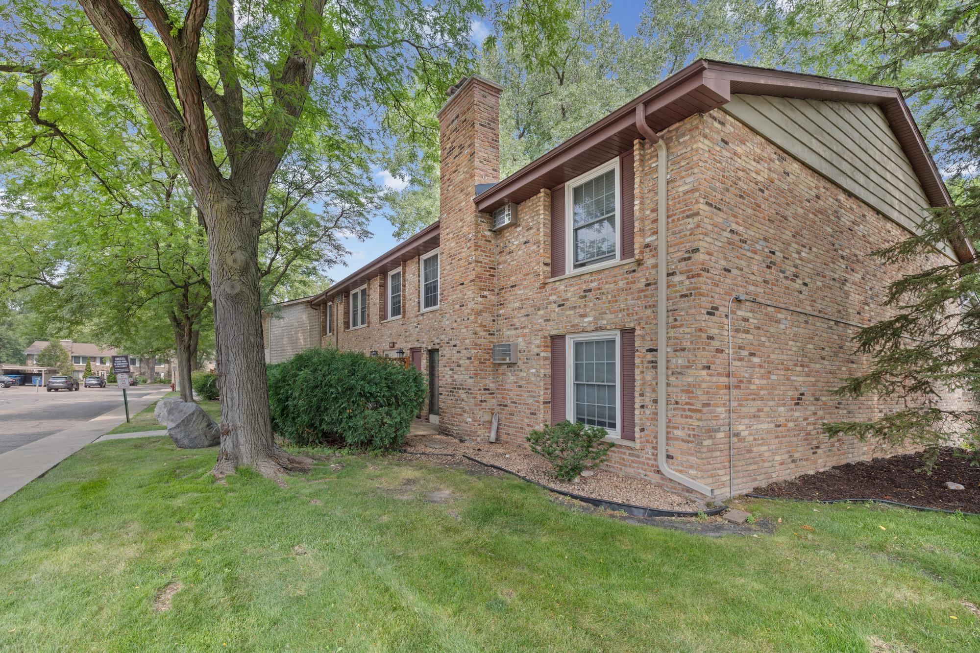 4600 Cedar Lake Road S 2