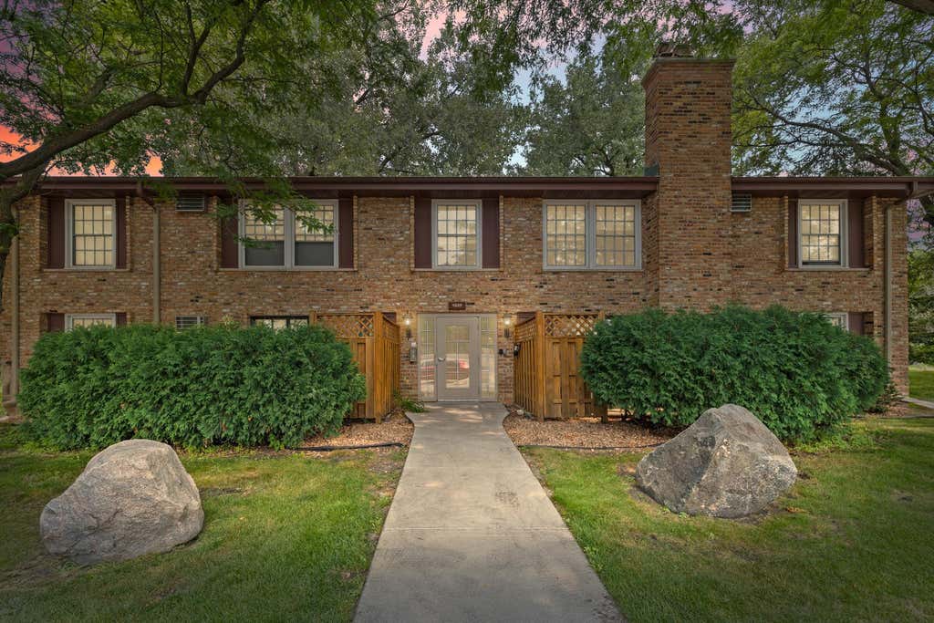 Photo of 4600 Cedar Lake Road S #2, Saint Louis Park, MN 55416 (MLS # 7112716)