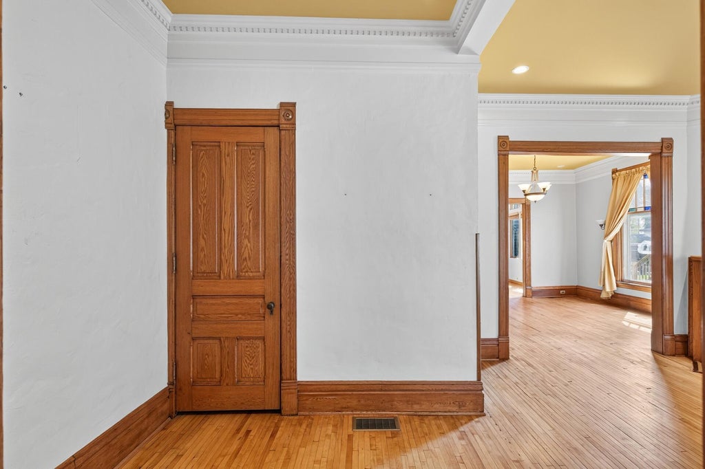 Photo of 2735 Emerson Avenue S #1, Minneapolis, MN 55408 (MLS # 7121735)
