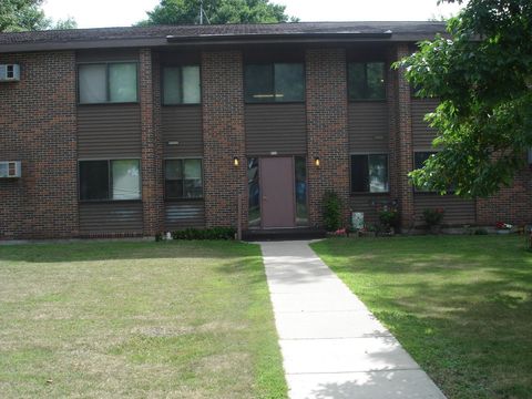 Photo of 761 S 9th Street #5, Bird Island, MN 55310 (MLS # 6759420)