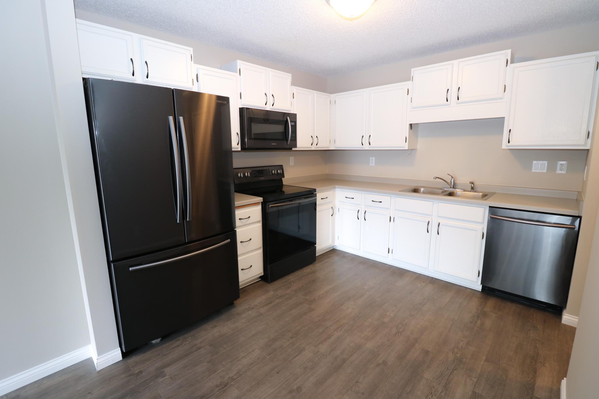 66 9th Street E 1613