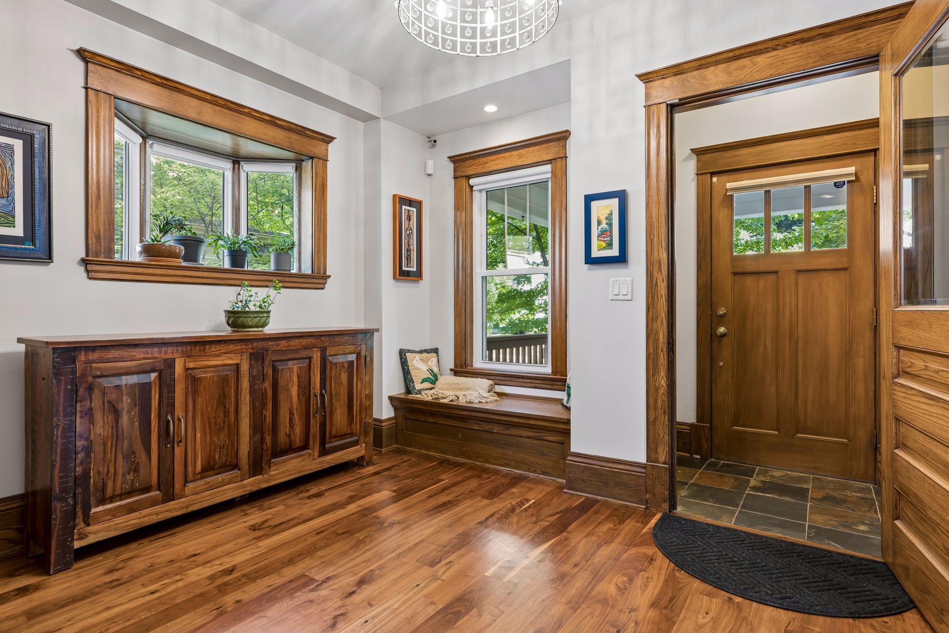 3248 Dupont Avenue S