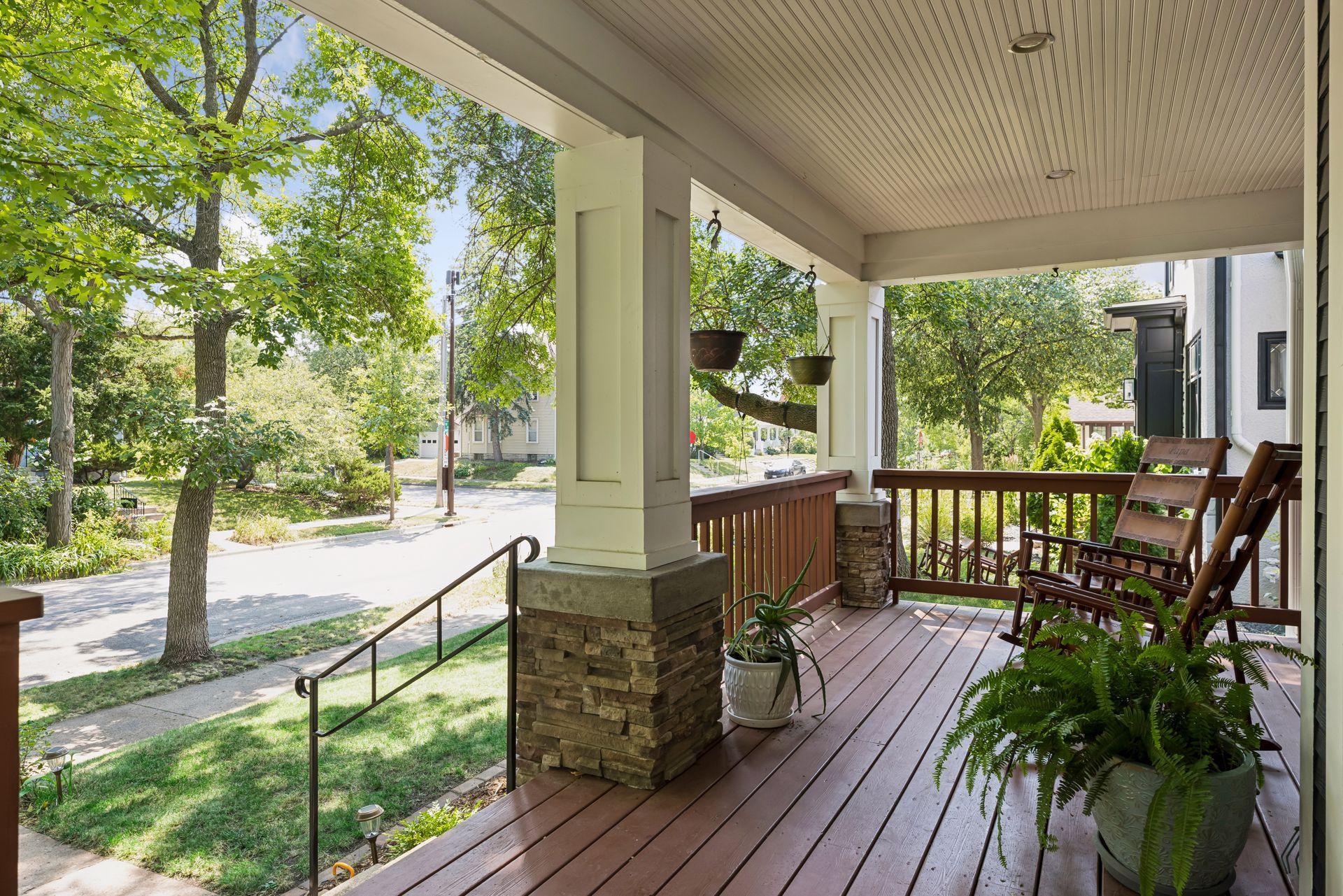 3248 Dupont Avenue S