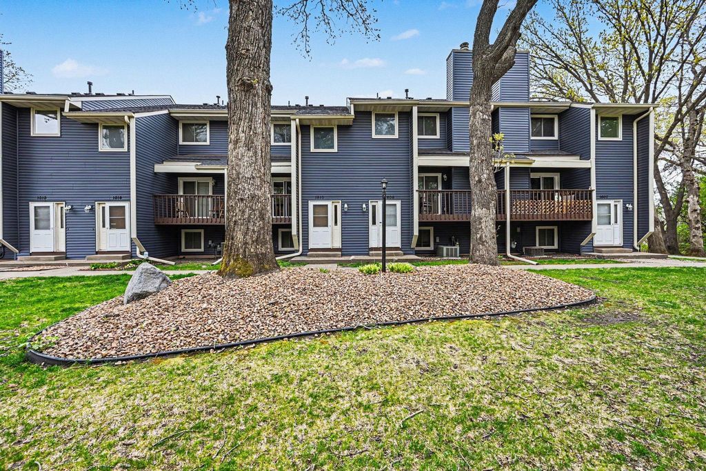 Photo of 1810 113th Lane NW, Coon Rapids, MN 55433 (MLS # 7065557)