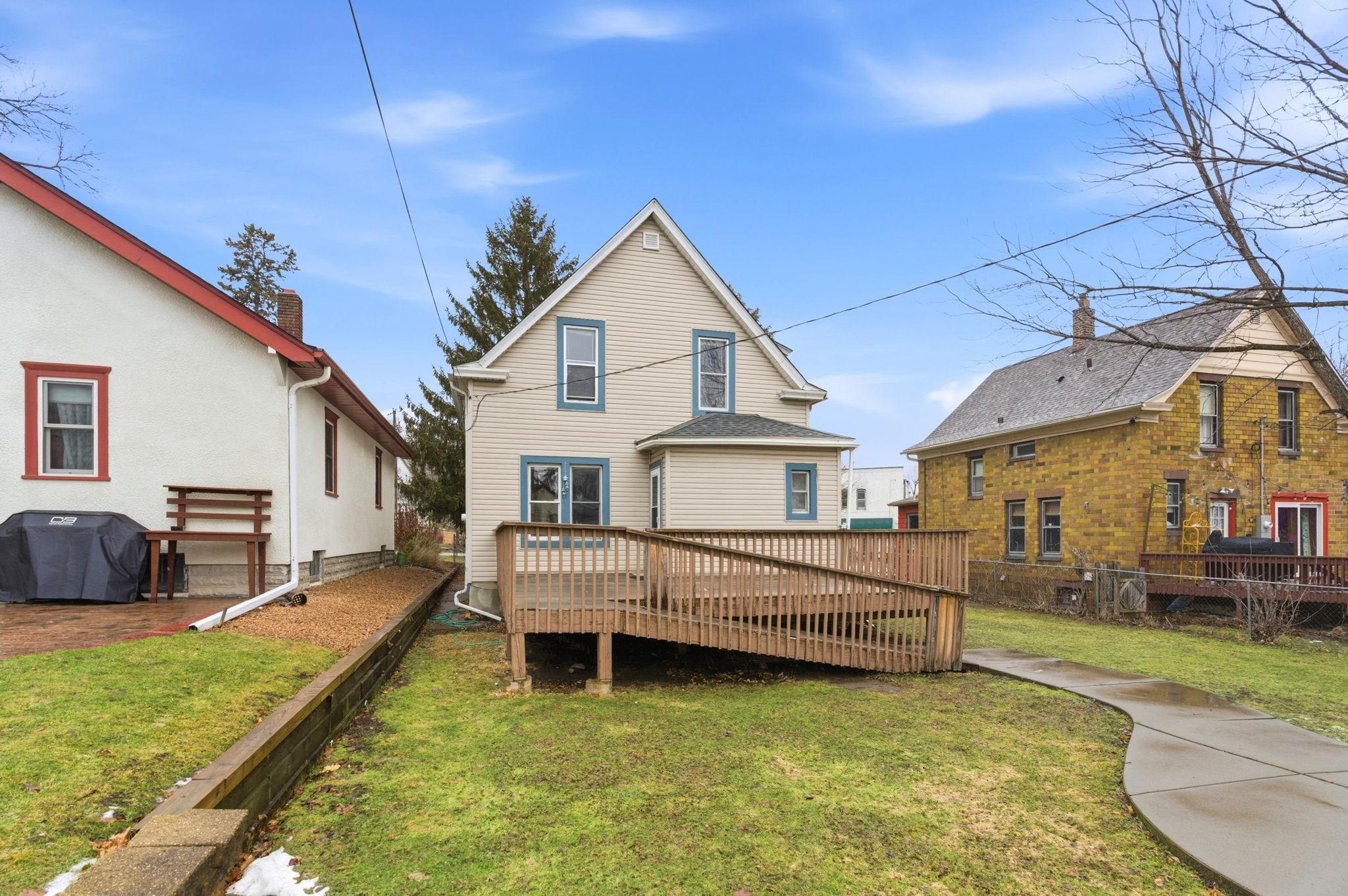 902 Dodd Road