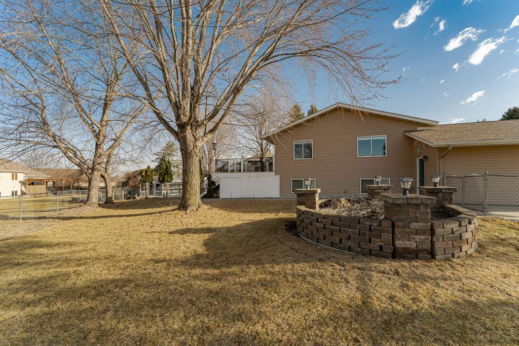 Photo of 603 11th Avenue NW, Dodge Center, MN 55927 (MLS # 7033952)
