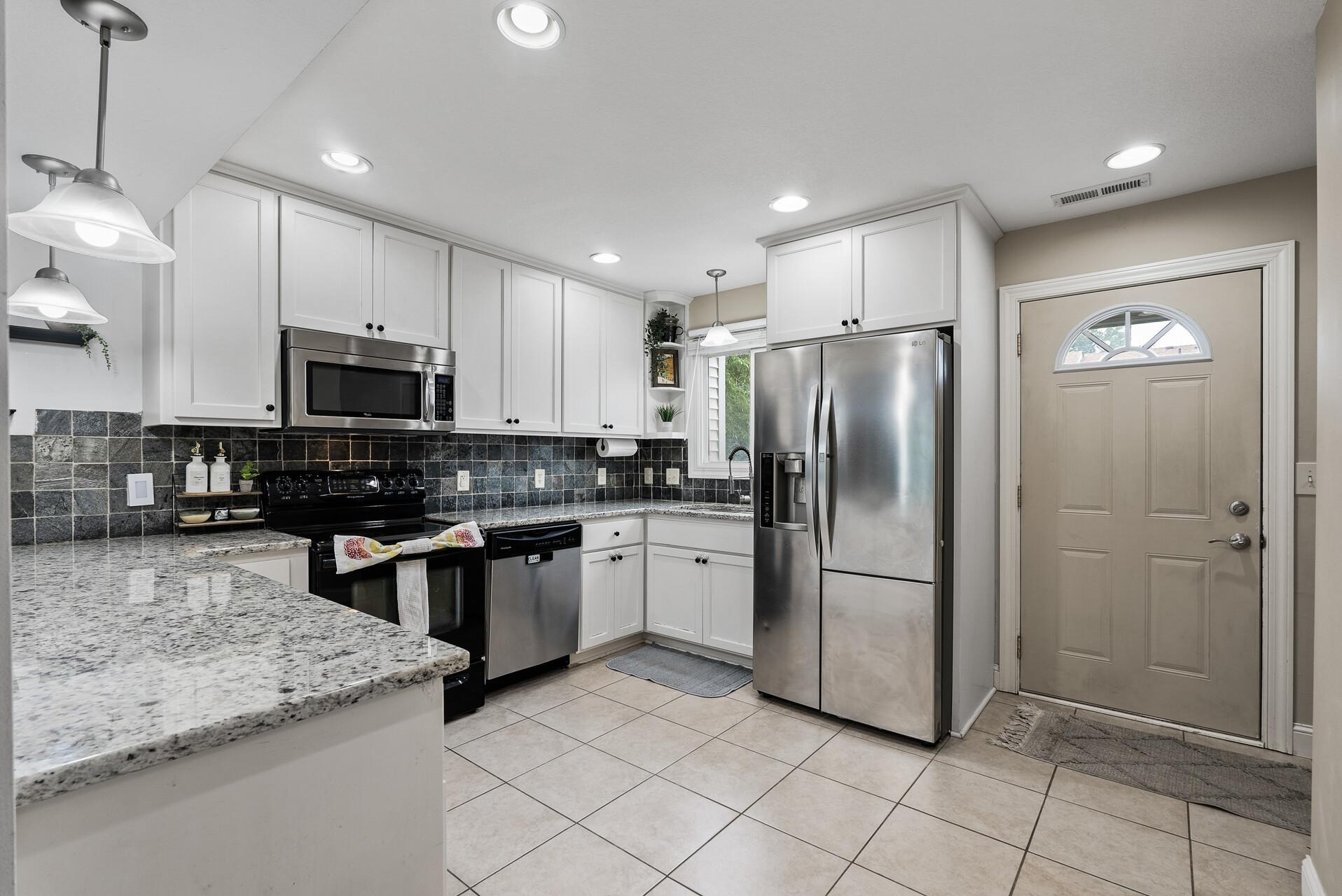 603 E Portland Drive 6