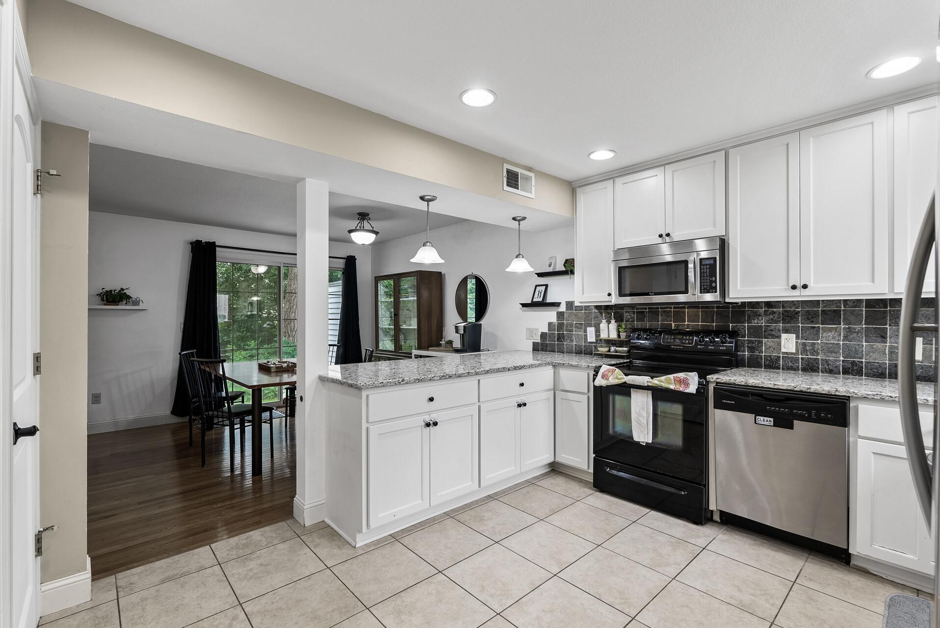 603 E Portland Drive 6