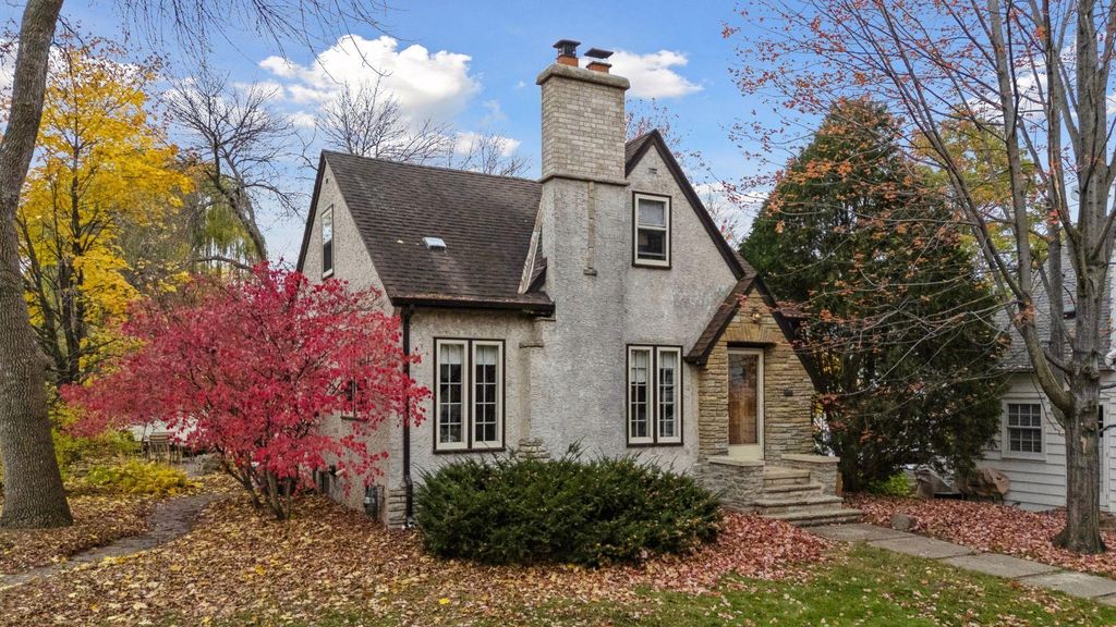 Photo of 5512 Clinton Avenue, Minneapolis, MN 55419 (MLS # 6809669)