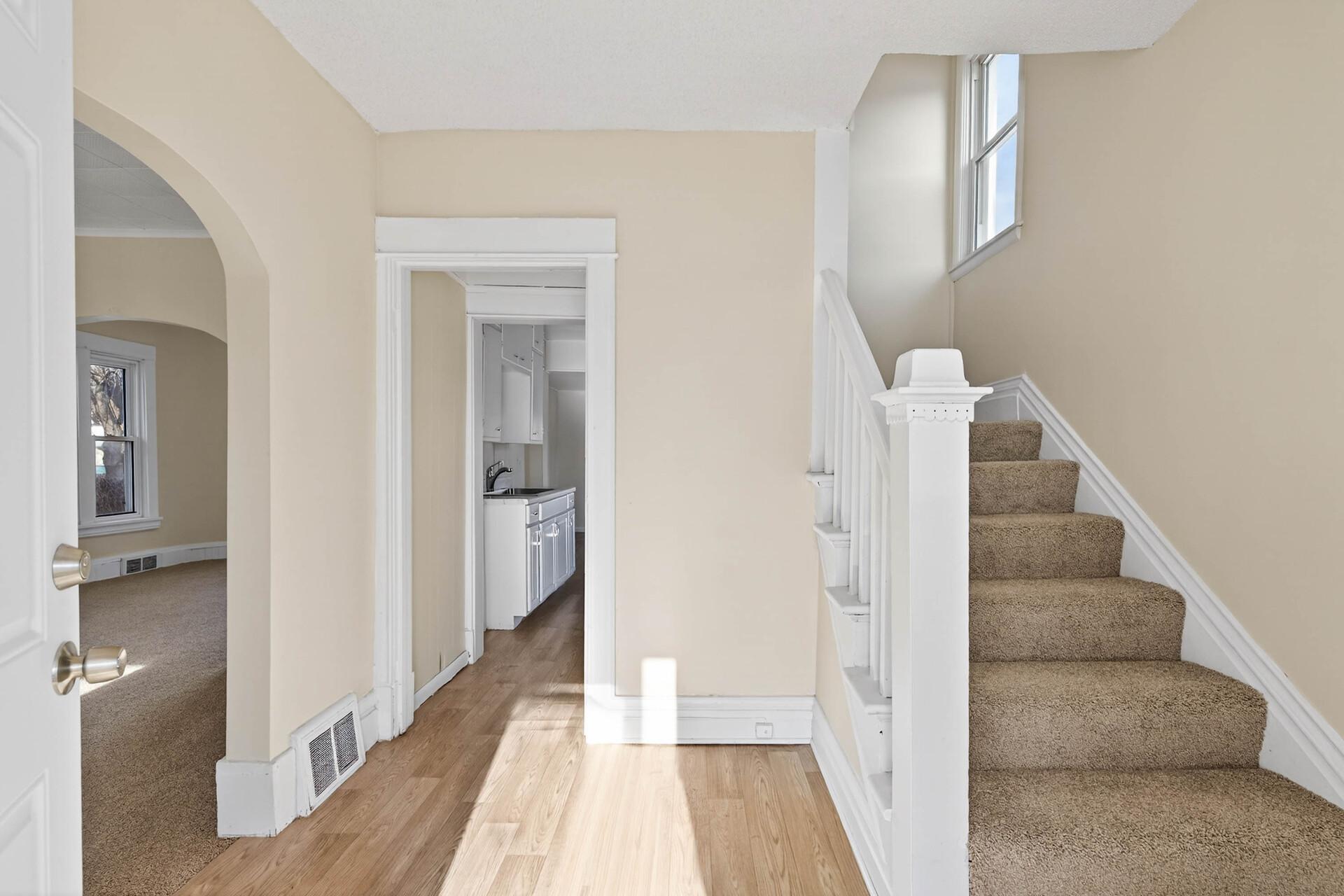 813 Jessamine Avenue E