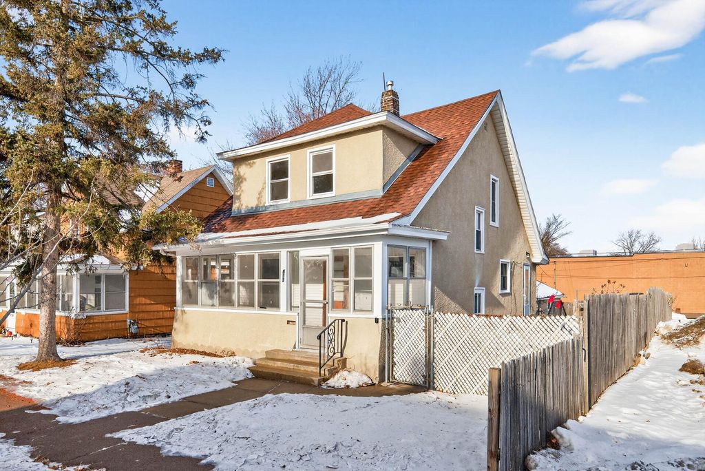 Photo of 813 Jessamine Avenue E, Saint Paul, MN 55106 (MLS # 7002573)