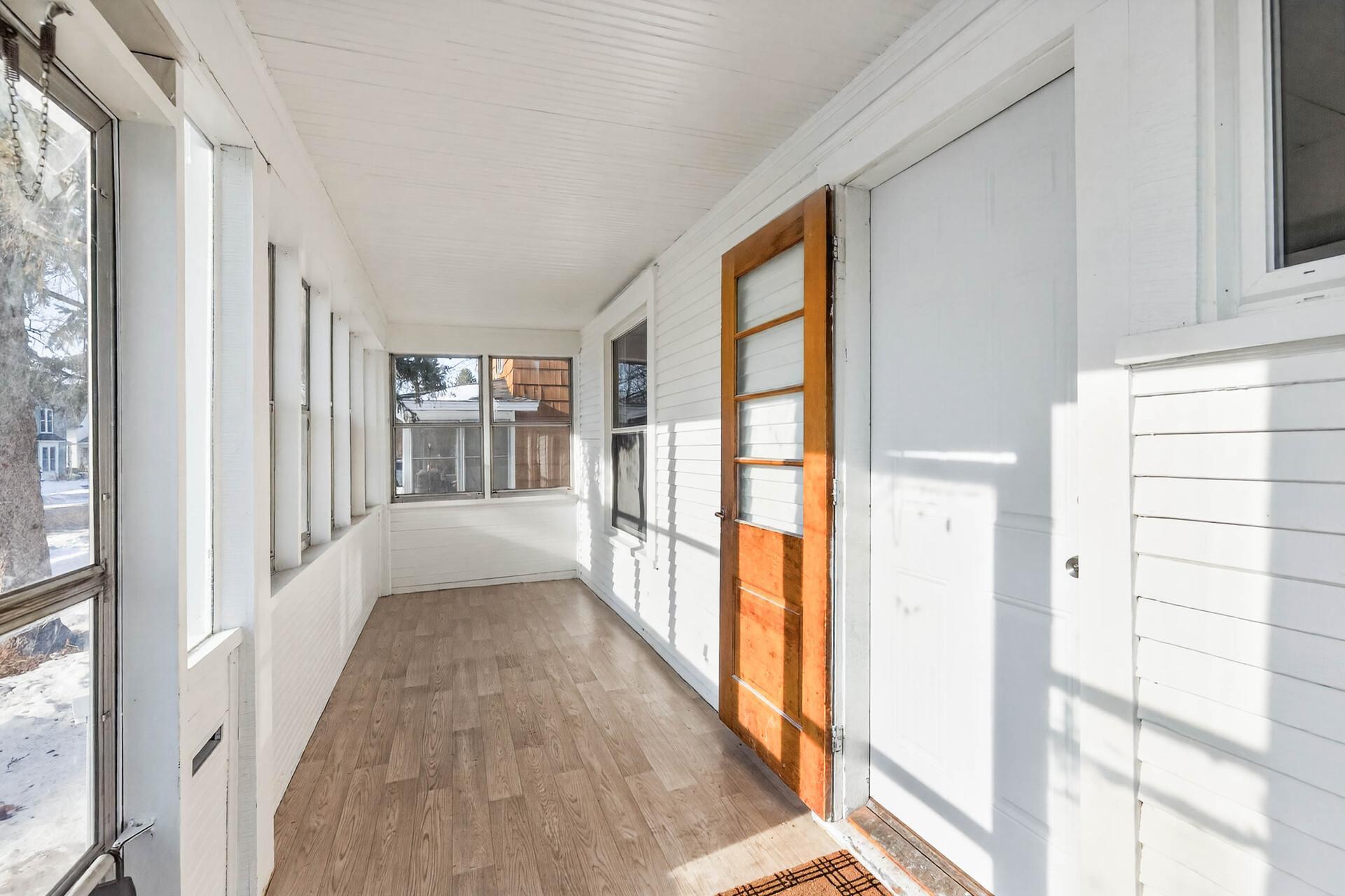 813 Jessamine Avenue E