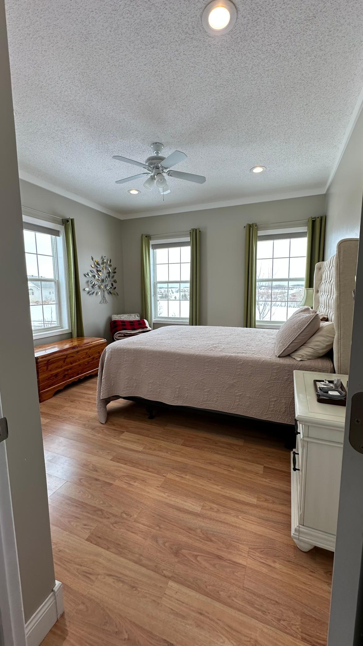 23268 Oakview Heights Drive