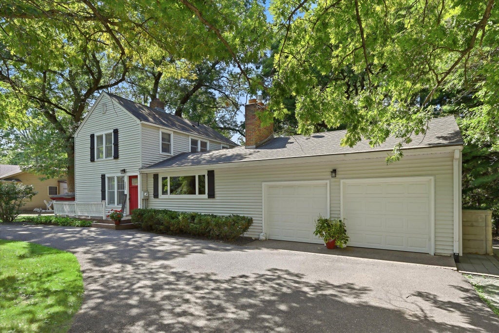 Photo of 5505 Portland Avenue, White Bear Lake, MN 55110 (MLS # 7129324)