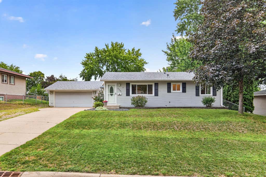Photo of 3301 69th Street E, Inver Grove Heights, MN 55076 (MLS # 7123719)