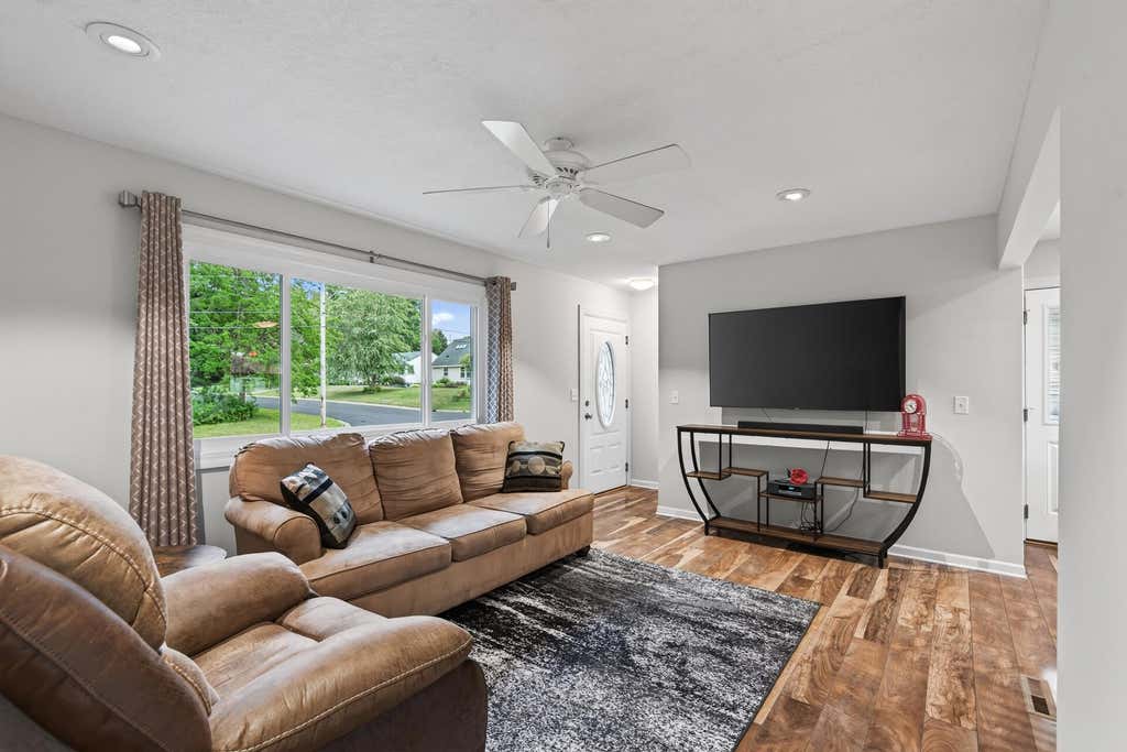 Photo of 3301 69th Street E, Inver Grove Heights, MN 55076 (MLS # 7123719)