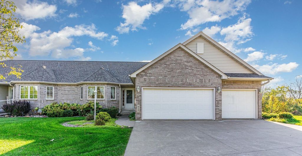 Photo of 912 Aurora Circle, Red Wing, MN 55066 (MLS # 6822651)