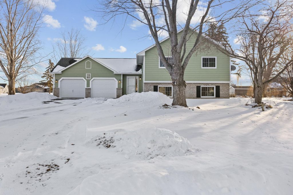 Photo of 6010 Prairie Rose Drive, Saint Cloud, MN 56303 (MLS # 7005984)