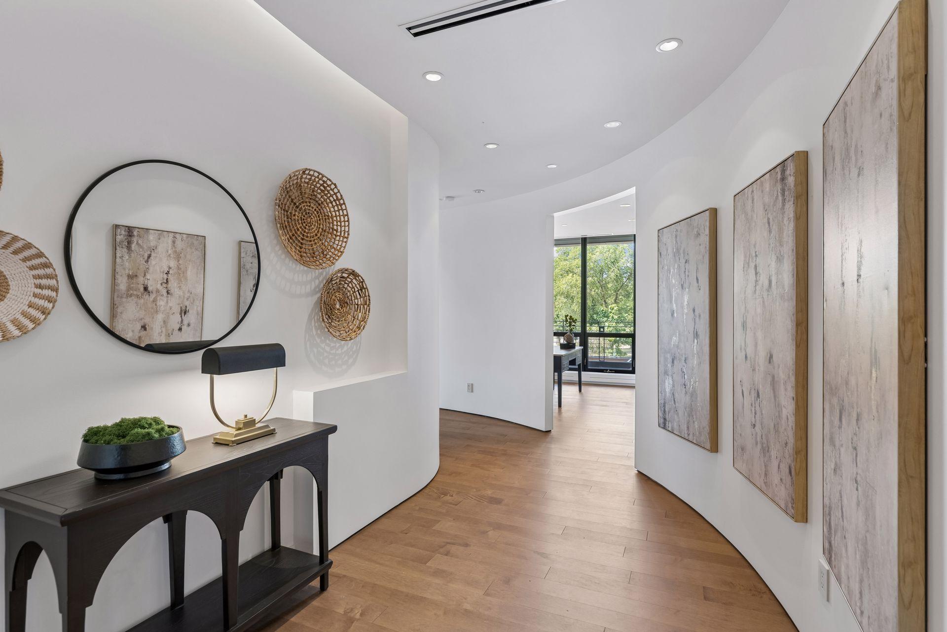 1805 W Lake Street 202
