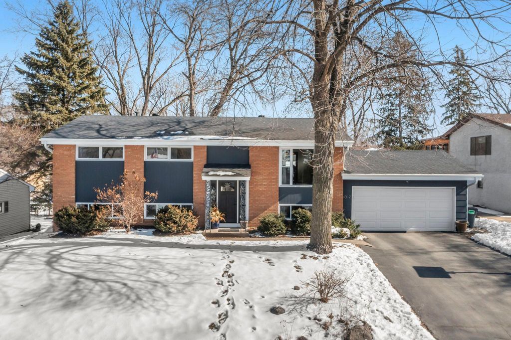 Photo of 4017 Shamrock Drive NE, Saint Anthony, MN 55421 (MLS # 7001164)