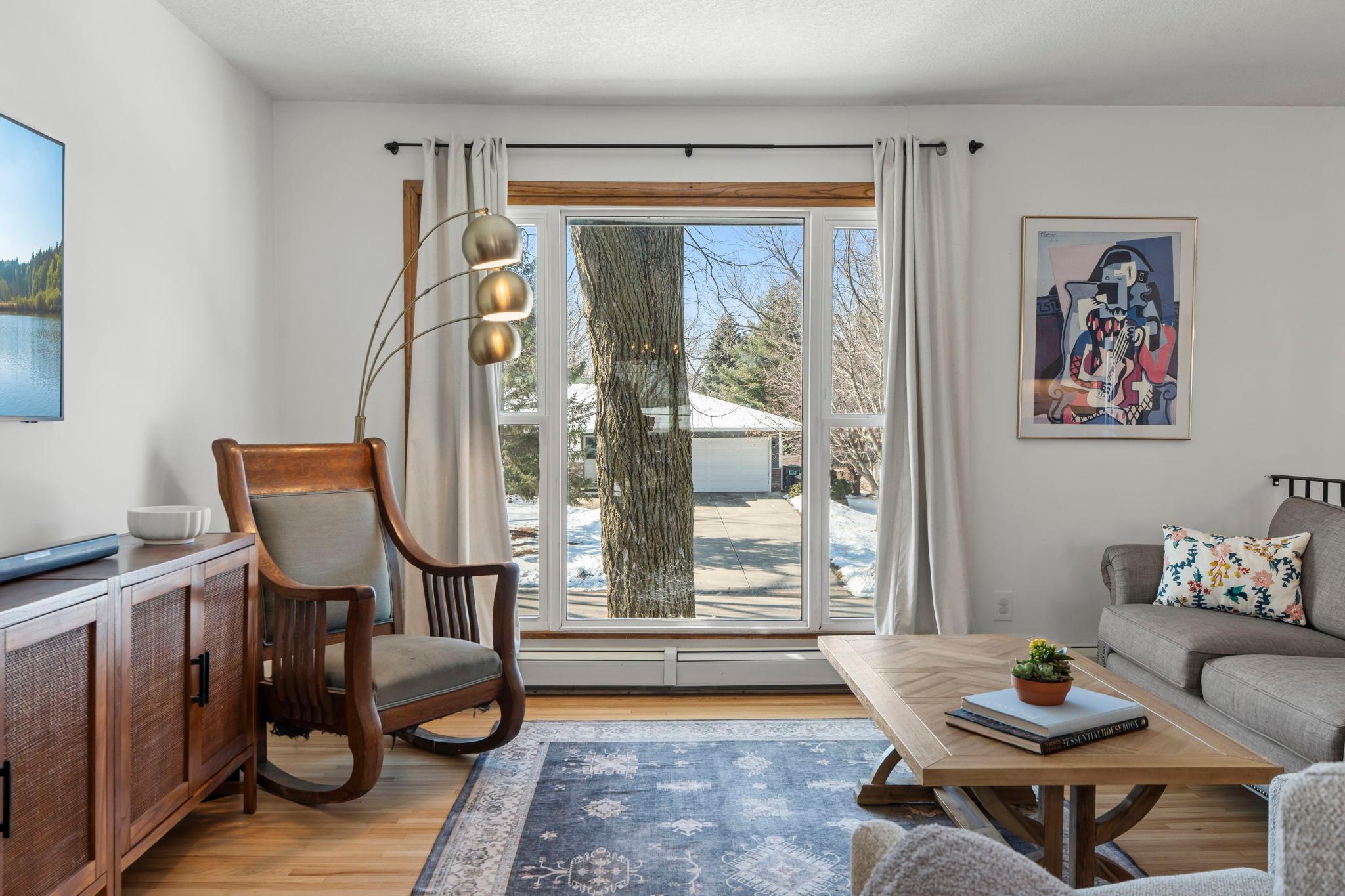 4017 Shamrock Drive NE