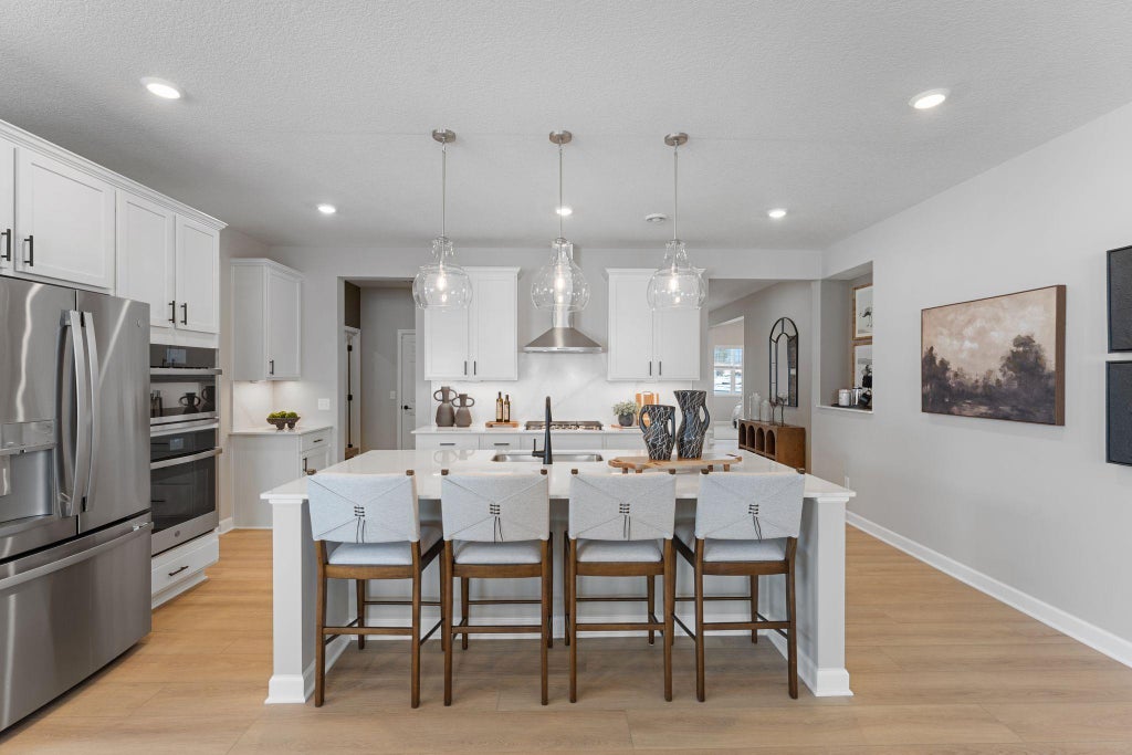 Photo of 5222 Long Pointe Bay, Woodbury, MN 55129 (MLS # 7142240)