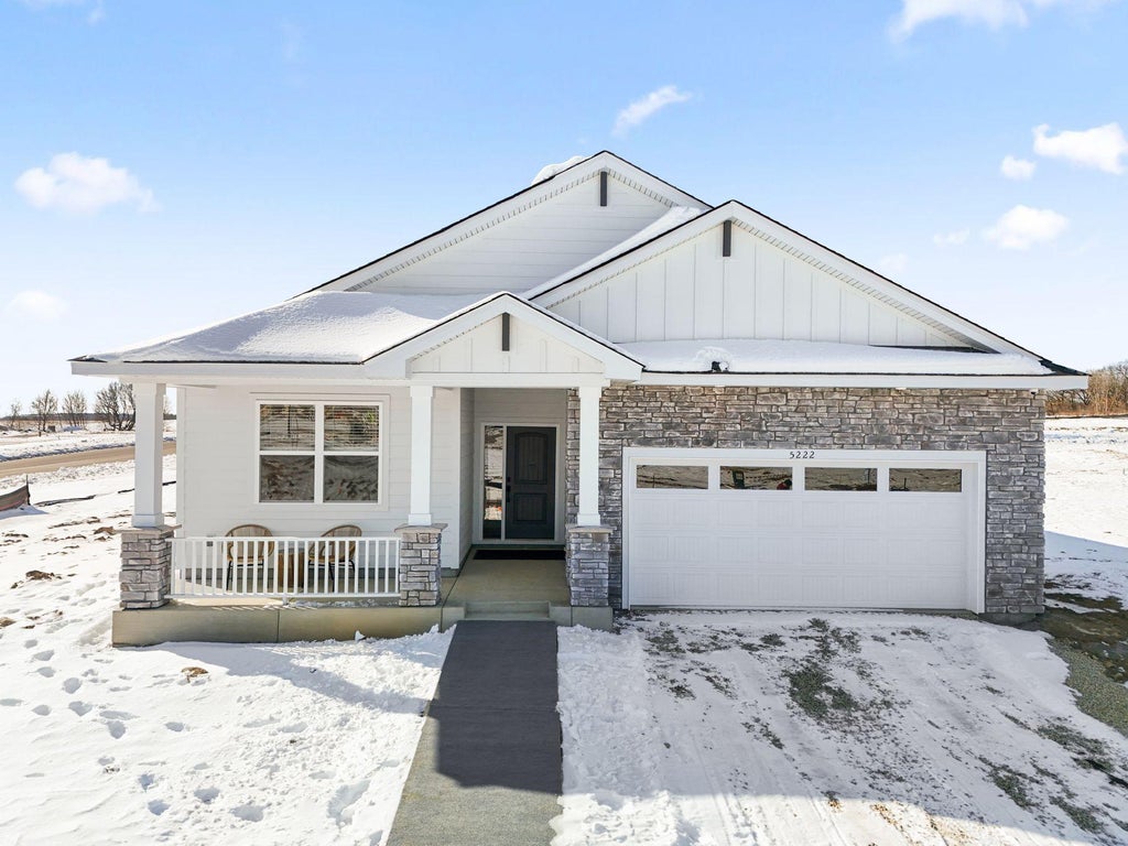 Photo of 5222 Long Pointe Bay, Woodbury, MN 55129 (MLS # 7142240)