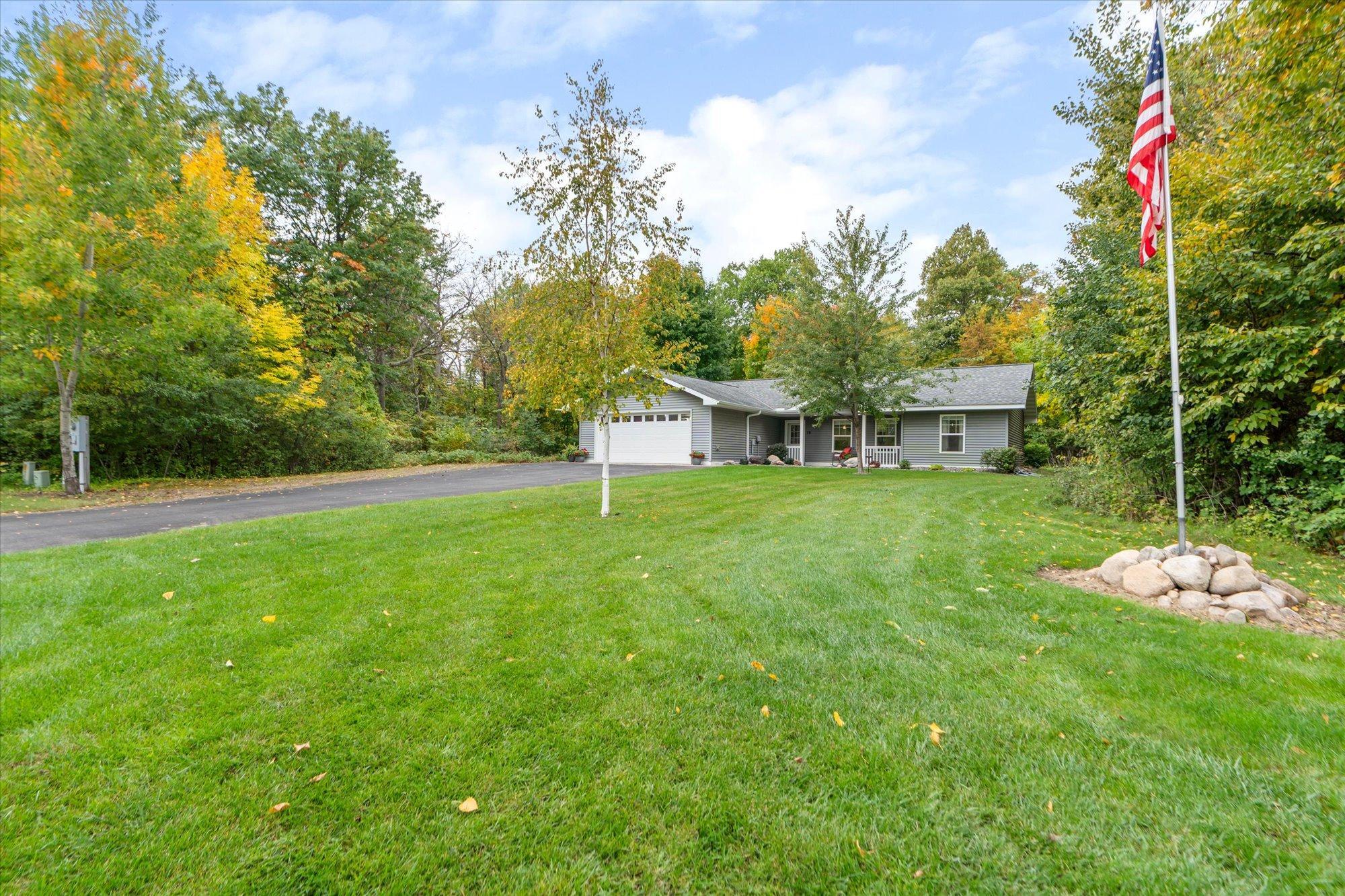 19 Deblock Drive NW