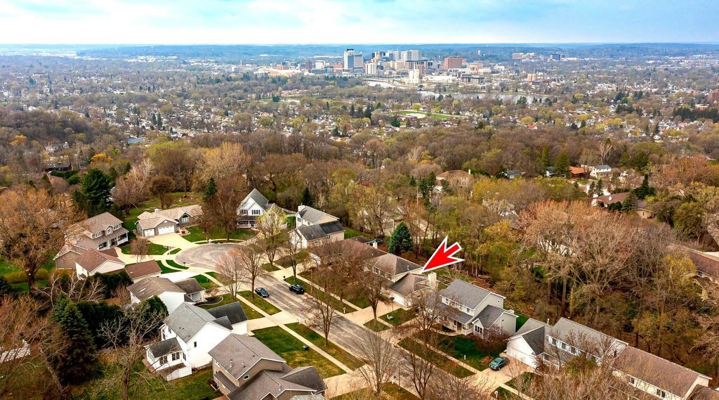 Photo of 1817 13th Avenue NE, Rochester, MN 55906 (MLS # 7046102)