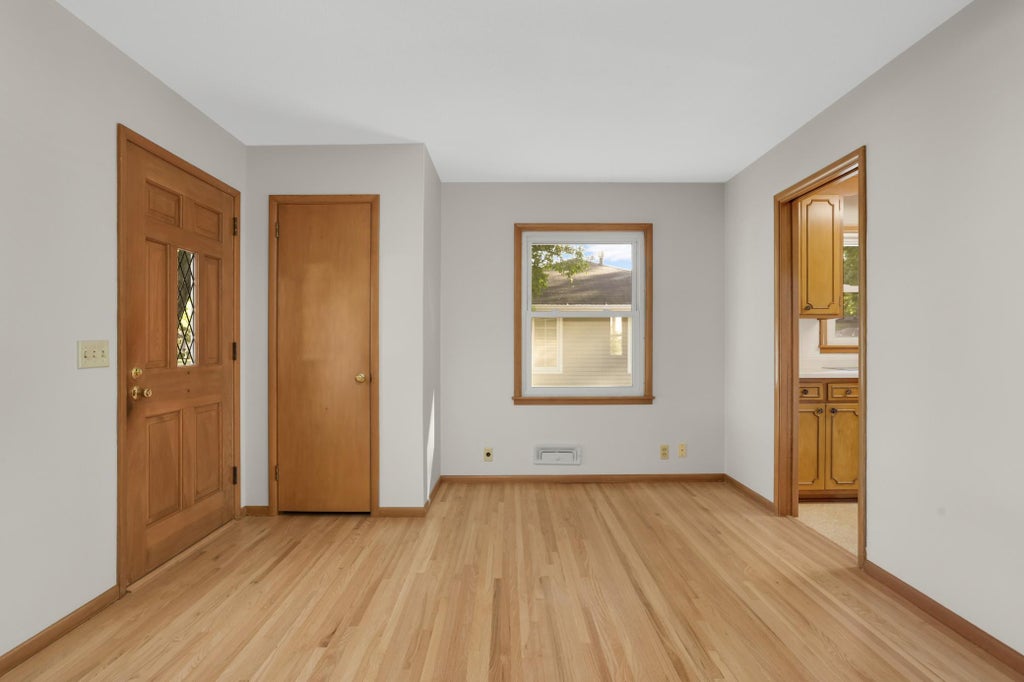 Photo of 7214 Clinton Avenue, Richfield, MN 55423 (MLS # 7136578)