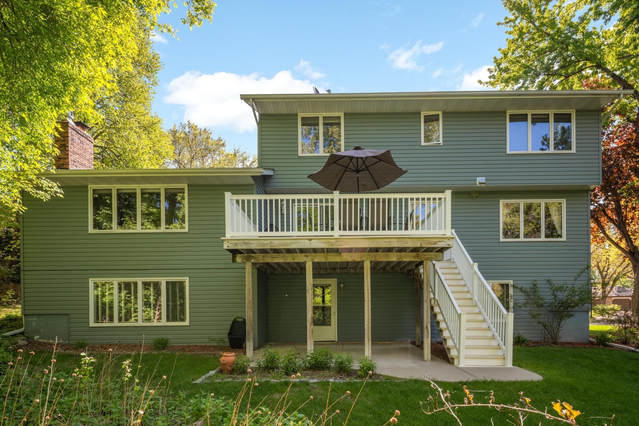 15112 Chestnut Circle