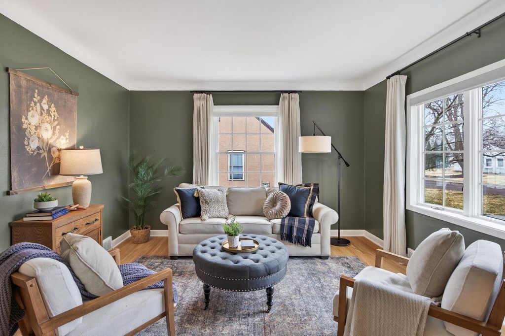 Photo of 2712 5th Avenue E, North Saint Paul, MN 55109 (MLS # 7012312)