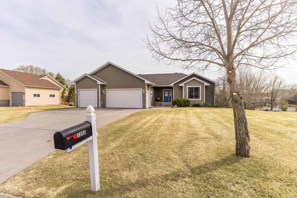 Photo of 1305 Jessie Court, Fergus Falls, MN 56537 (MLS # 7042473)