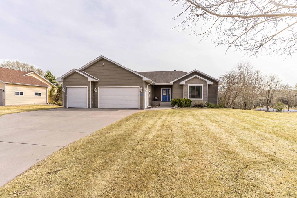 Photo of 1305 Jessie Court, Fergus Falls, MN 56537 (MLS # 7042473)