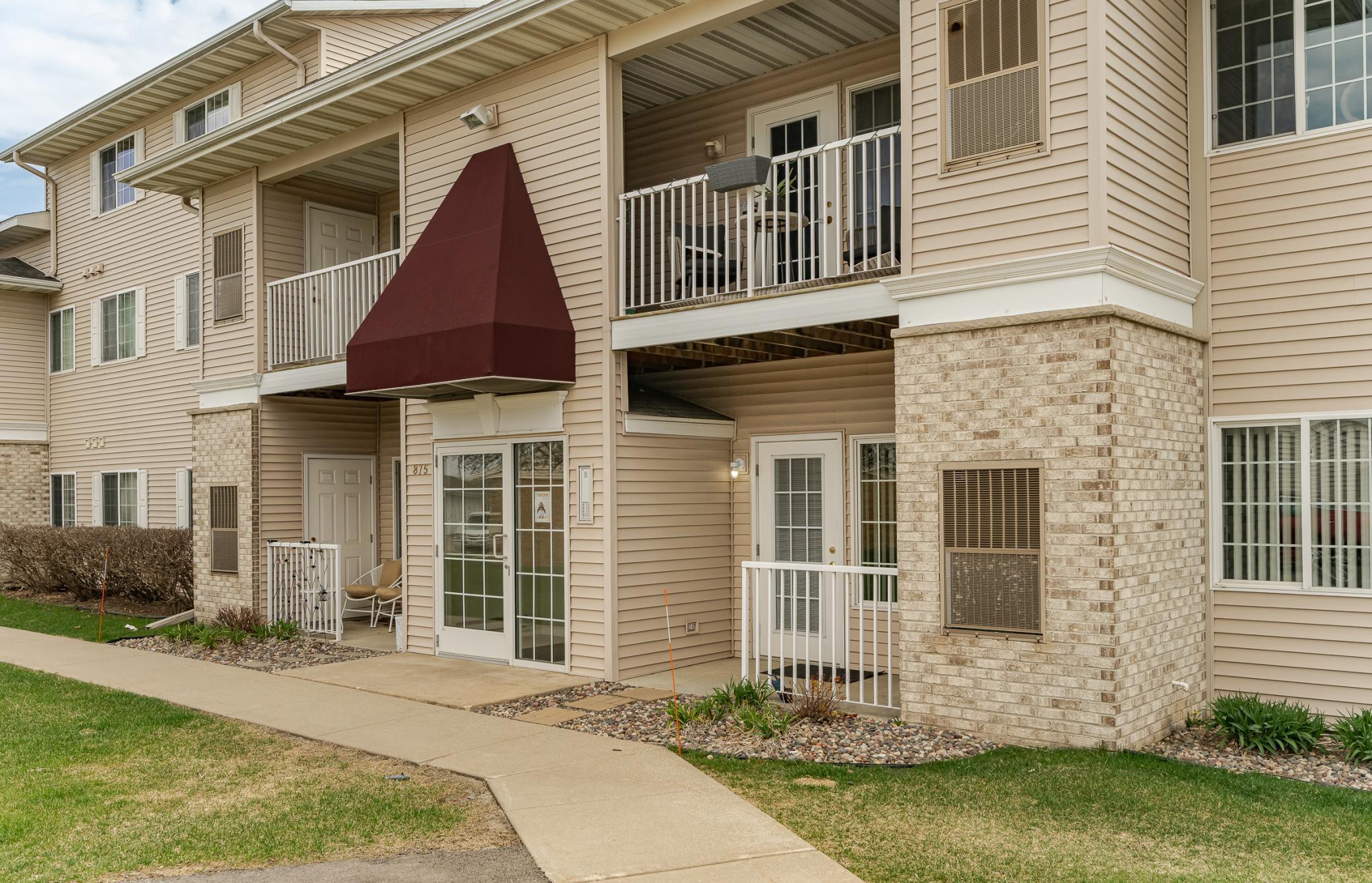 875 37th Avenue NW B