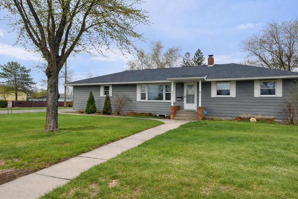 Photo of 2820 Bixby Avenue NE, Bemidji, MN 56601 (MLS # 7076910)