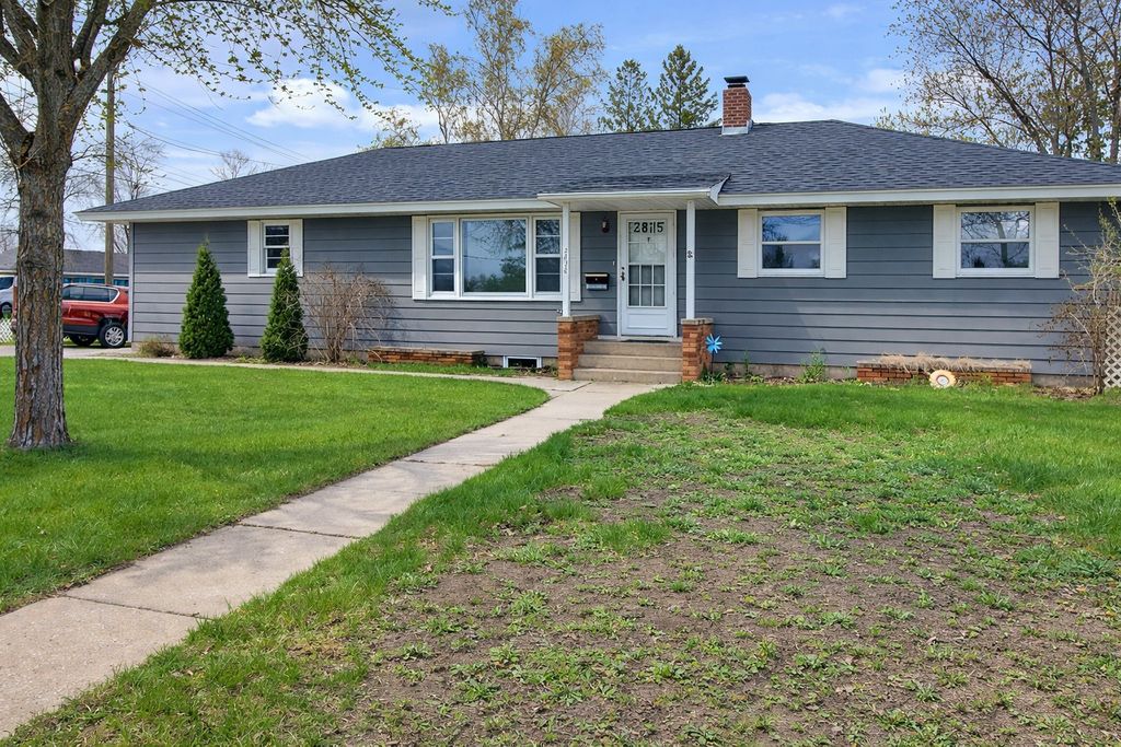 Photo of 2820 Bixby Avenue NE, Bemidji, MN 56601 (MLS # 7076910)