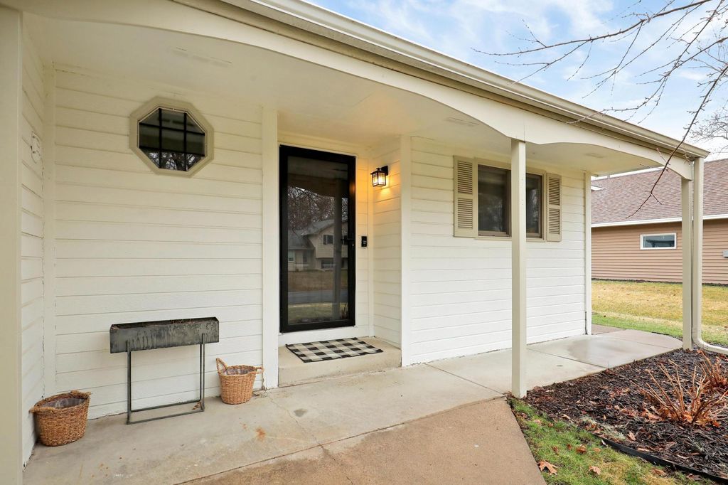 Photo of 15620 47th Avenue N, Plymouth, MN 55446 (MLS # 7055464)