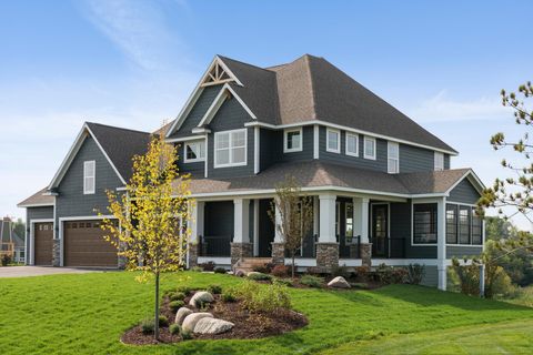 725 Crest Curve Hudson WI 54016