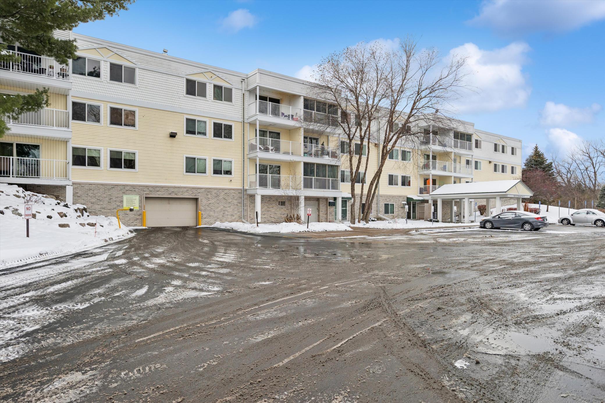 130 Demont Avenue E 142