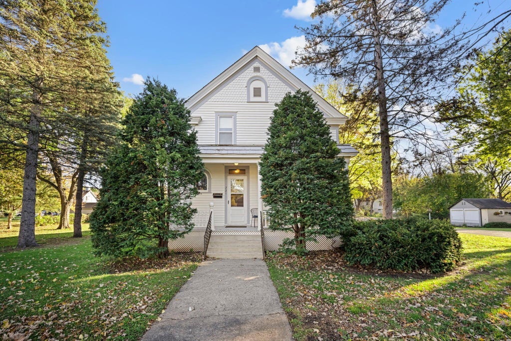 Photo of 221 8th Street W, Hastings, MN 55033 (MLS # 7150070)