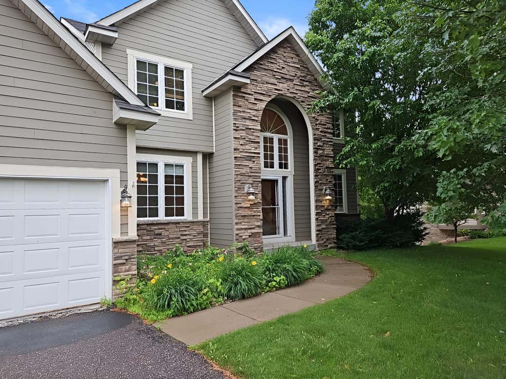 Photo of 10455 Glen Eagle Circle, Woodbury, MN 55129 (MLS # 7090575)