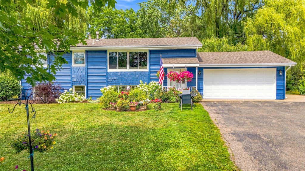 Photo of 18480 Country Squires Circle, Prior Lake, MN 55372 (MLS # 7117653)