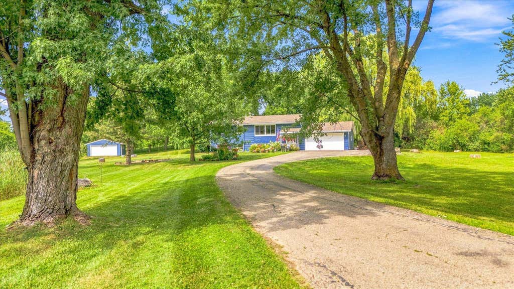 Photo of 18480 Country Squires Circle, Prior Lake, MN 55372 (MLS # 7117653)