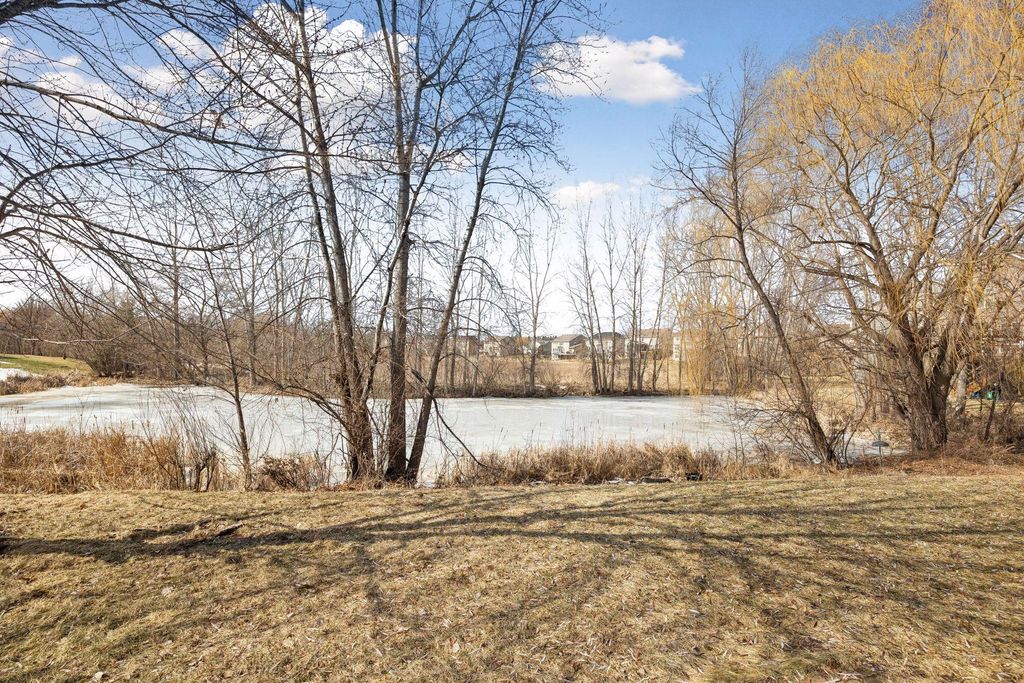 Photo of 6233 Urbandale Lane N, Maple Grove, MN 55311 (MLS # 7022378)