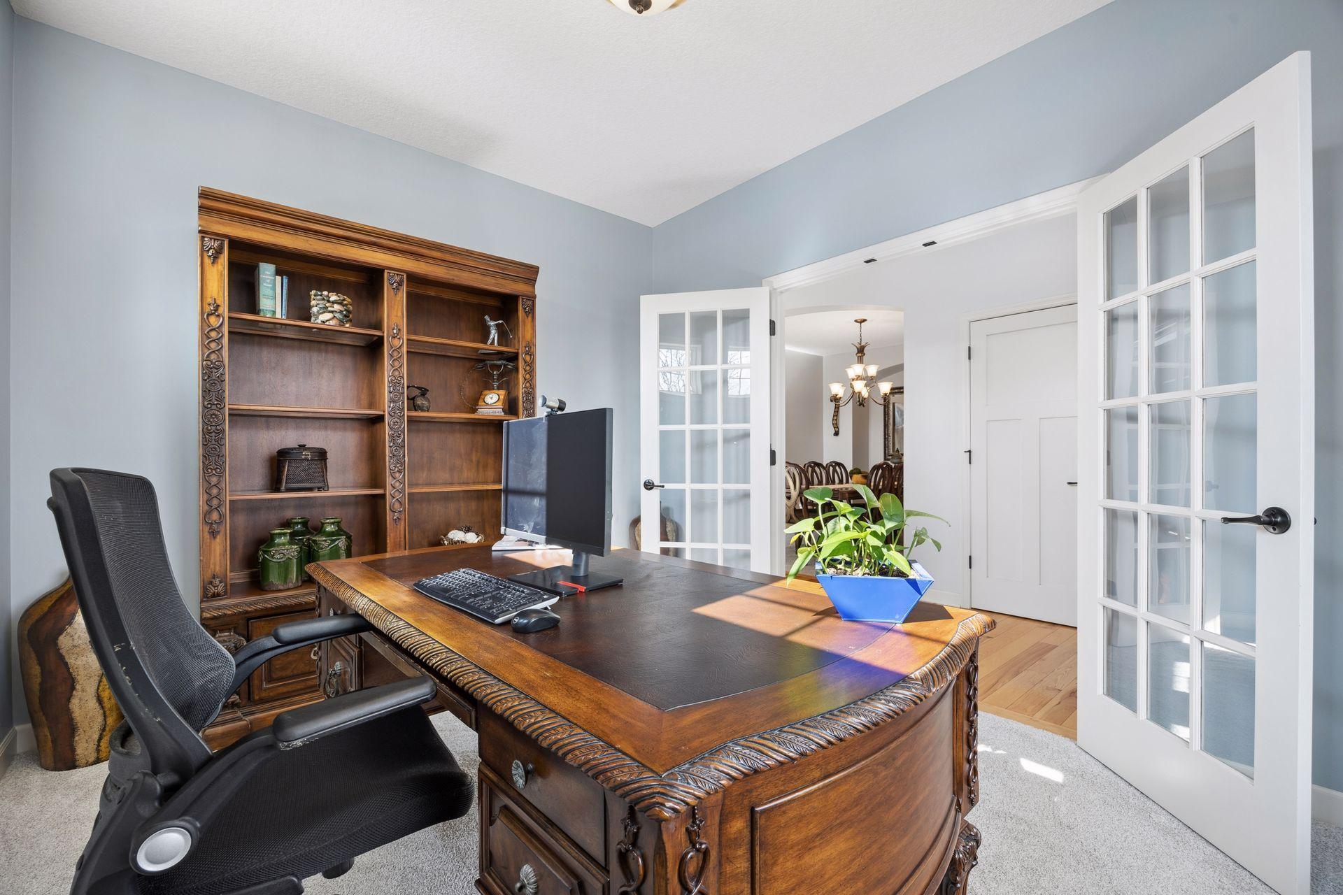 6233 Urbandale Lane N