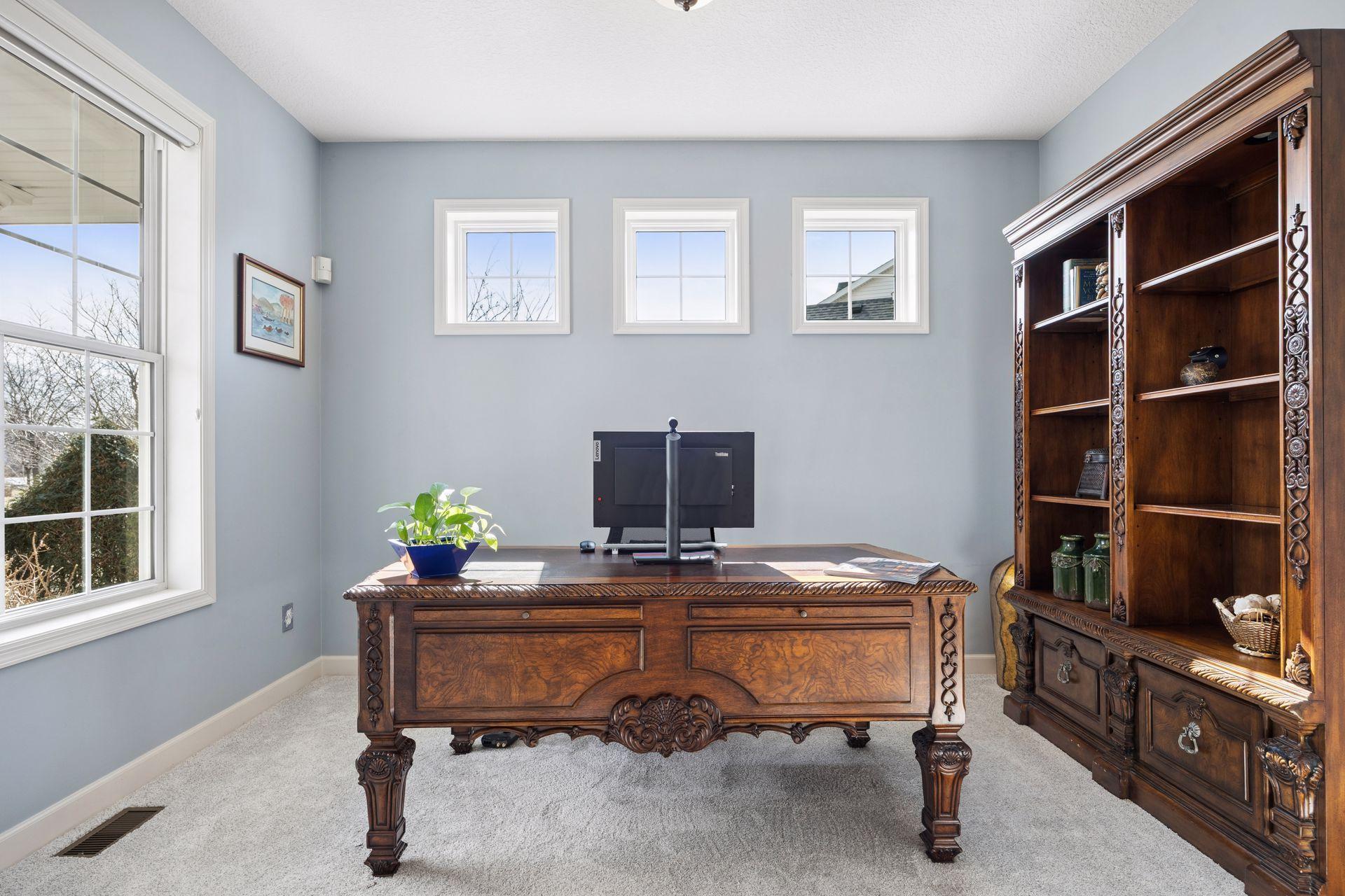 6233 Urbandale Lane N