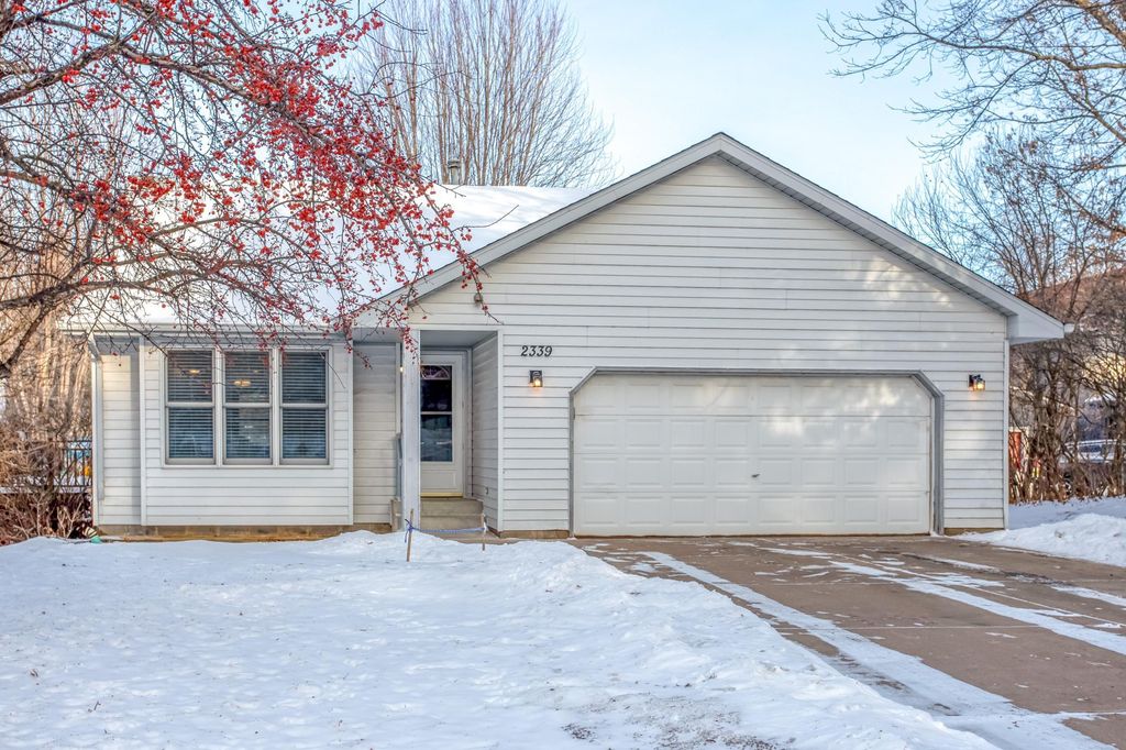 Photo of 2339 Highwood Avenue E, Maplewood, MN 55119 (MLS # 6826061)