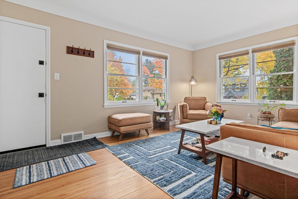 Photo of 1224 Sargent Avenue, Saint Paul, MN 55105 (MLS # 7025290)