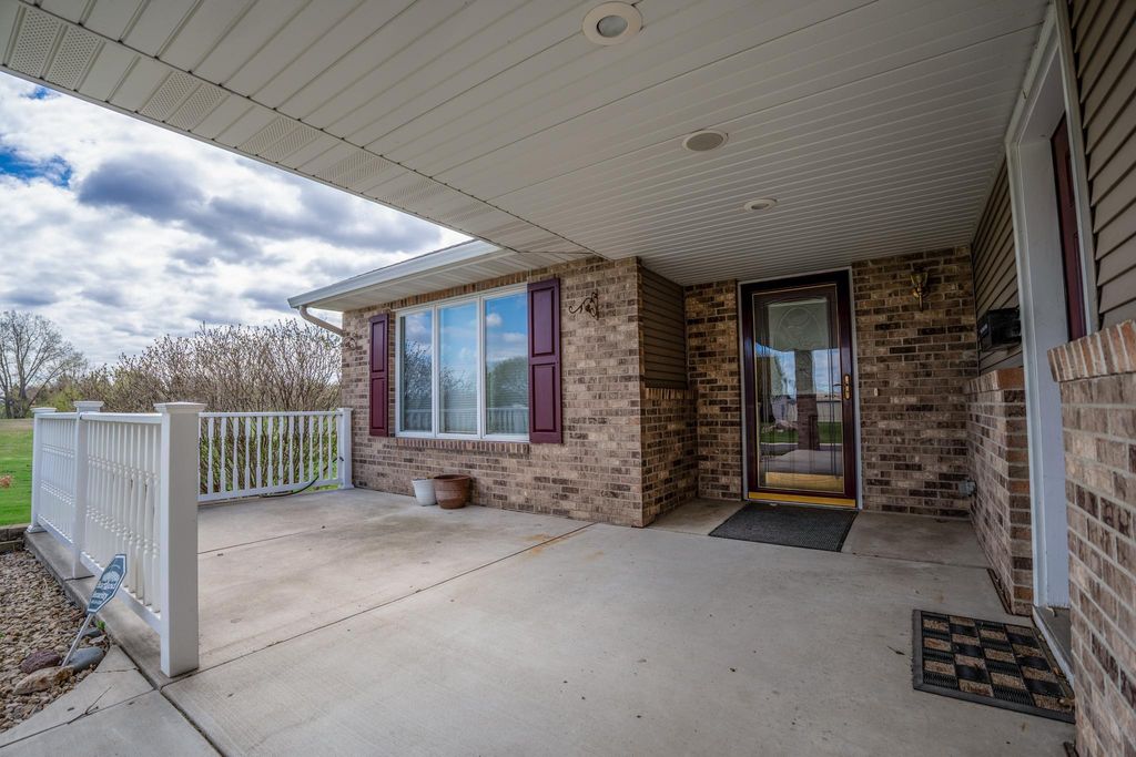 Photo of 211 Valley View Drive SE, Willmar, MN 56201 (MLS # 7068921)